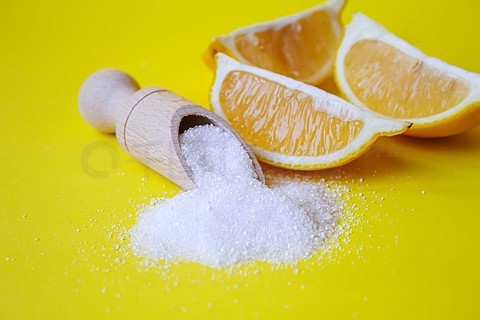 檸檬酸驚魂 孟菲斯酸性潮流萬圣節海報設計指南